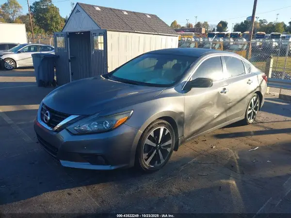 1N4AL3AP2JC101135 2018 NISSAN ALTIMA - Image 2