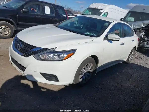 1N4AL3AP2JC101247 2018 NISSAN ALTIMA - Image 2