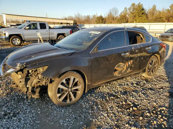 1N4AL3AP2JC101877 2018 NISSAN ALTIMA - Image 1