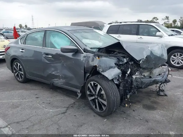1N4AL3AP2JC104553 2018 NISSAN ALTIMA - Image 1