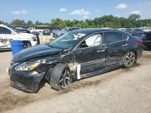 1N4AL3AP2JC105363 2018 NISSAN ALTIMA - Image 1