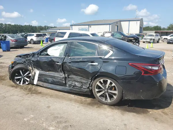 1N4AL3AP2JC105363 2018 NISSAN ALTIMA - Image 2