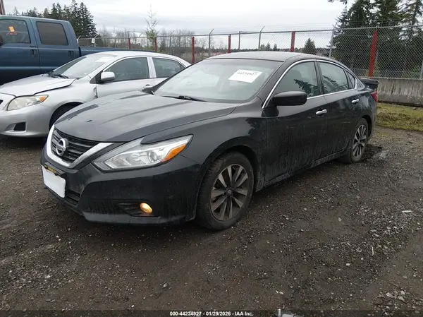 1N4AL3AP2JC105377 2018 NISSAN ALTIMA - Image 2