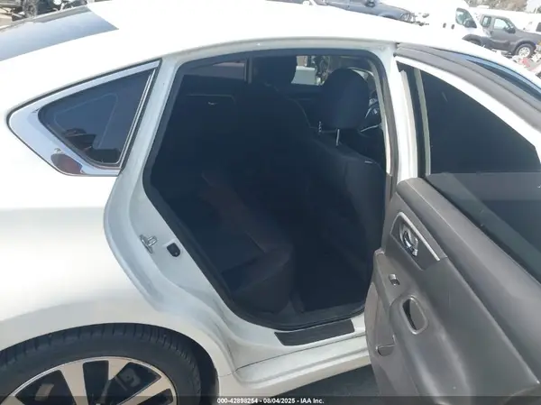 1N4AL3AP2JC105895 2018 NISSAN ALTIMA - Image 8