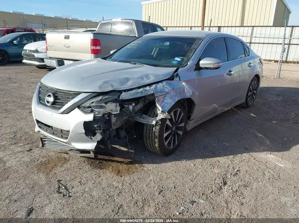 1N4AL3AP2JC106139 2018 NISSAN ALTIMA - Image 2