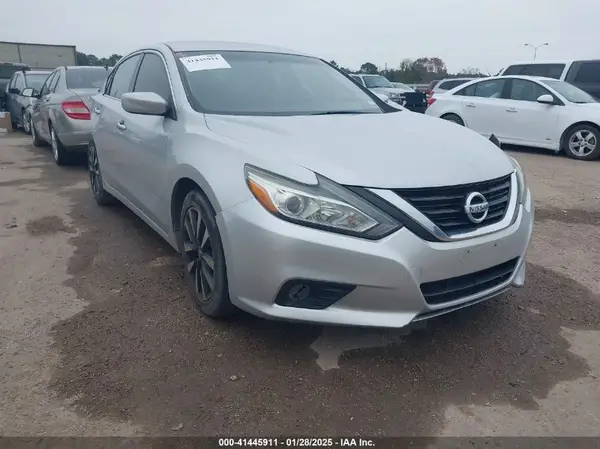 1N4AL3AP2JC110708 2018 NISSAN ALTIMA - Image 1