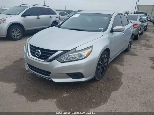 1N4AL3AP2JC110708 2018 NISSAN ALTIMA - Image 2