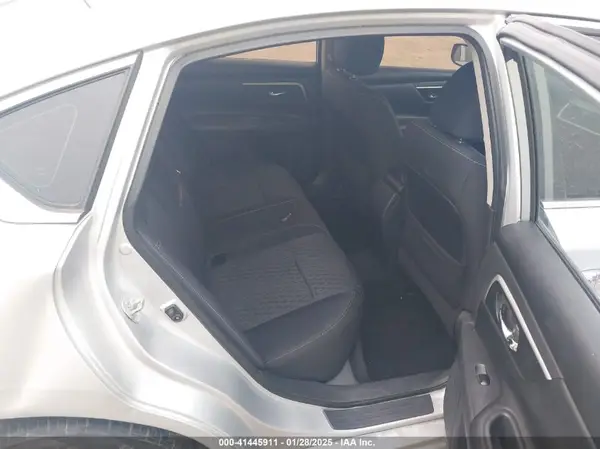 1N4AL3AP2JC110708 2018 NISSAN ALTIMA - Image 8