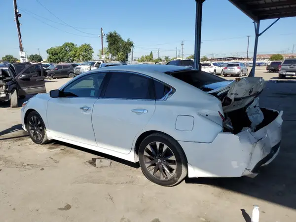 1N4AL3AP2JC112801 2018 NISSAN ALTIMA - Image 2