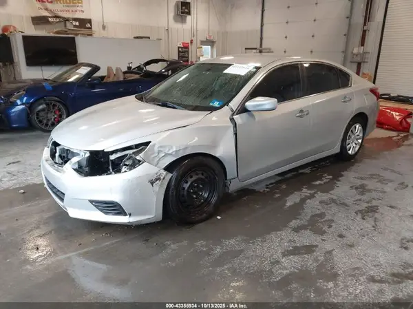 1N4AL3AP2JC116539 2018 NISSAN ALTIMA - Image 2