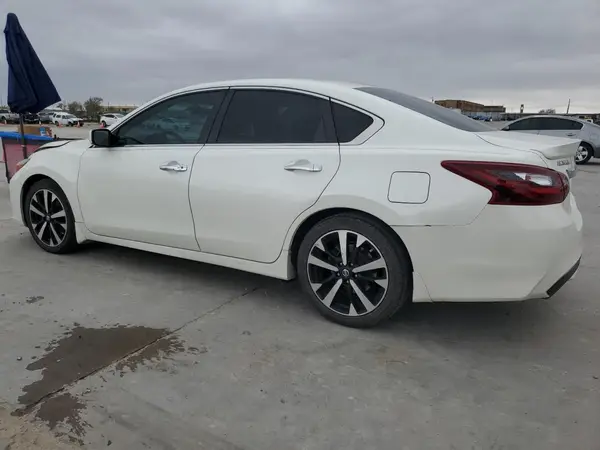 1N4AL3AP2JC116847 2018 NISSAN ALTIMA - Image 2