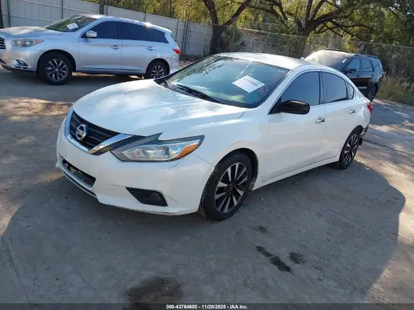 1N4AL3AP2JC116878 2018 NISSAN ALTIMA - Image 2