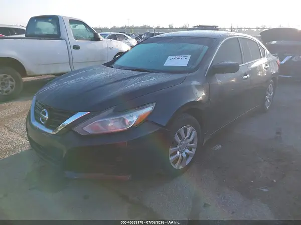 1N4AL3AP2JC118467 2018 NISSAN ALTIMA - Image 2
