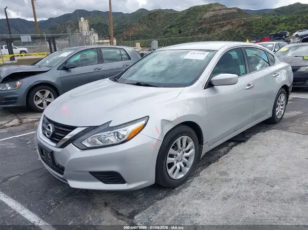 1N4AL3AP2JC120641 2018 NISSAN ALTIMA - Image 2