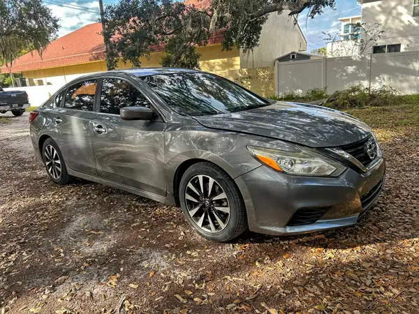 1N4AL3AP2JC121174 2018 NISSAN ALTIMA - Image 1