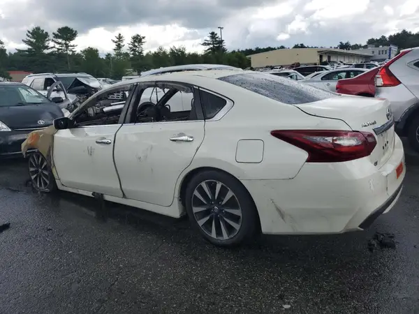 1N4AL3AP2JC130506 2018 NISSAN ALTIMA - Image 2