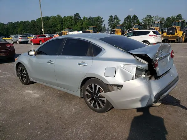 1N4AL3AP2JC130618 2018 NISSAN ALTIMA - Image 2