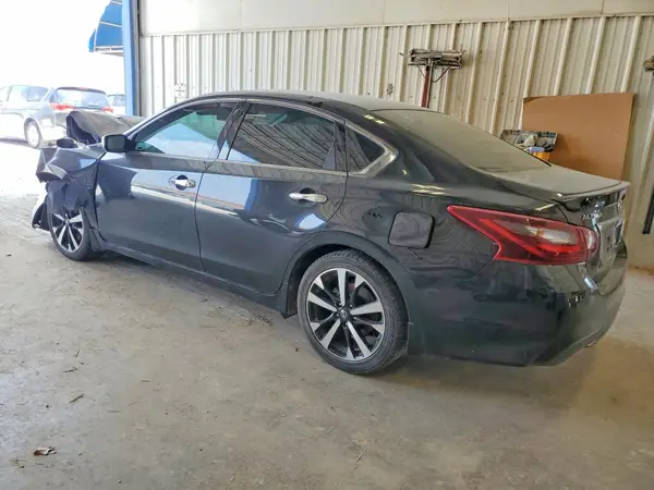 1N4AL3AP2JC135639 2018 NISSAN ALTIMA - Image 2