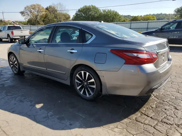 1N4AL3AP2JC137049 2018 NISSAN ALTIMA - Image 2