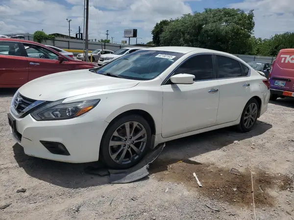 1N4AL3AP2JC138458 2018 NISSAN ALTIMA - Image 1