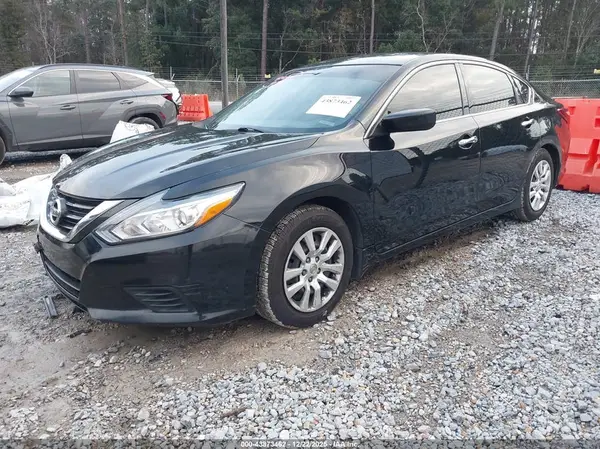 1N4AL3AP2JC142011 2018 NISSAN ALTIMA - Image 2