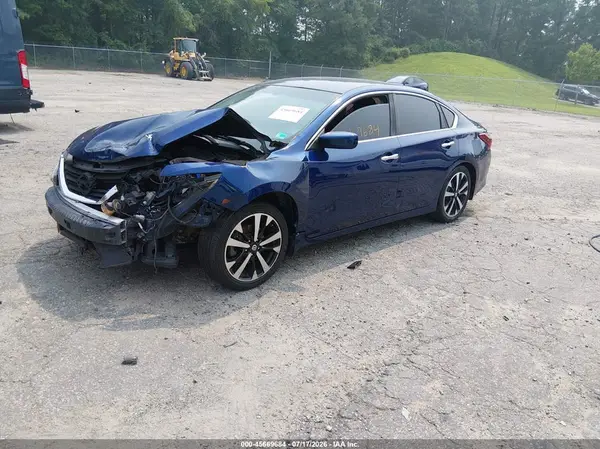 1N4AL3AP2JC142459 2018 NISSAN ALTIMA - Image 2