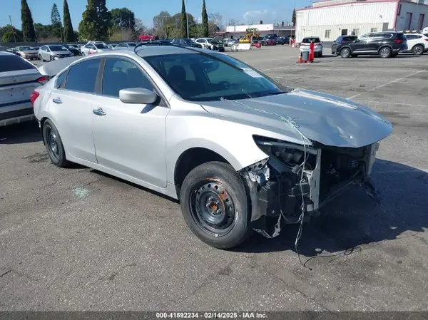 1N4AL3AP2JC144258 2018 NISSAN ALTIMA - Image 1