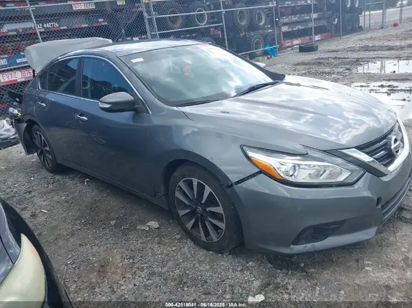 1N4AL3AP2JC145801 2018 NISSAN ALTIMA - Image 1
