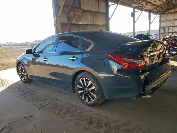 1N4AL3AP2JC146916 2018 NISSAN ALTIMA - Image 2