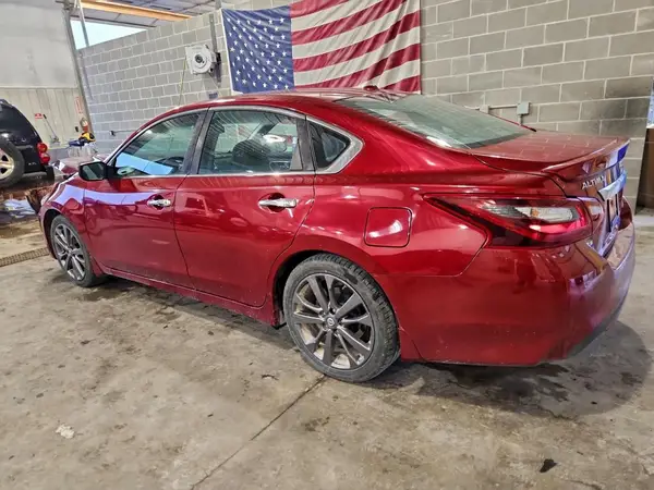 1N4AL3AP2JC147225 2018 NISSAN ALTIMA - Image 2