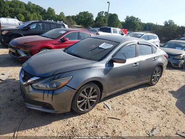 1N4AL3AP2JC148455 2018 NISSAN ALTIMA - Image 2