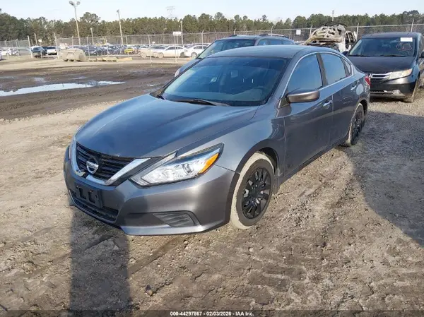1N4AL3AP2JC148570 2018 NISSAN ALTIMA - Image 2