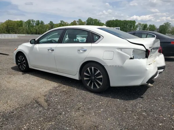 1N4AL3AP2JC149735 2018 NISSAN ALTIMA - Image 2
