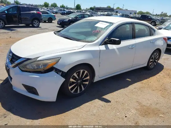 1N4AL3AP2JC150044 2018 NISSAN ALTIMA - Image 2