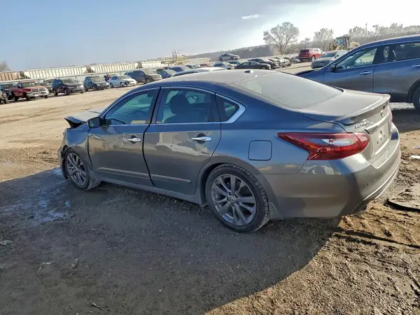 1N4AL3AP2JC153297 2018 NISSAN ALTIMA - Image 2