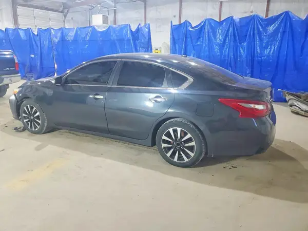 1N4AL3AP2JC155213 2018 NISSAN ALTIMA - Image 2