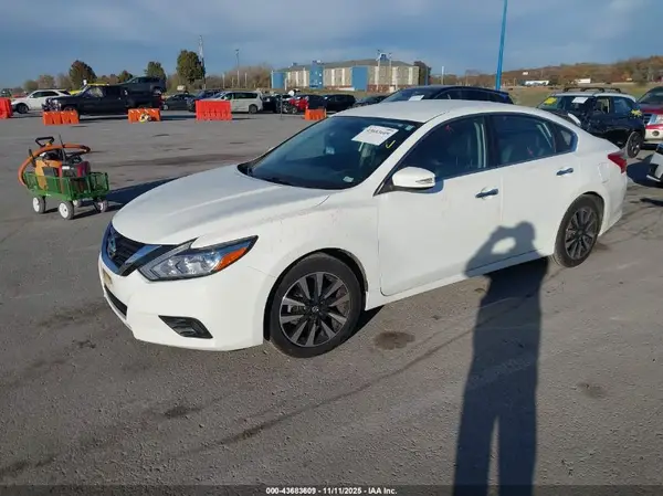 1N4AL3AP2JC155857 2018 NISSAN ALTIMA - Image 2
