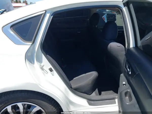 1N4AL3AP2JC157723 2018 NISSAN ALTIMA - Image 8