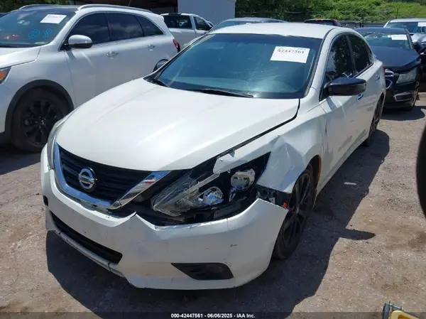 1N4AL3AP2JC158077 2018 NISSAN ALTIMA - Image 2