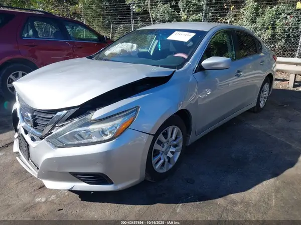 1N4AL3AP2JC158113 2018 NISSAN ALTIMA - Image 2