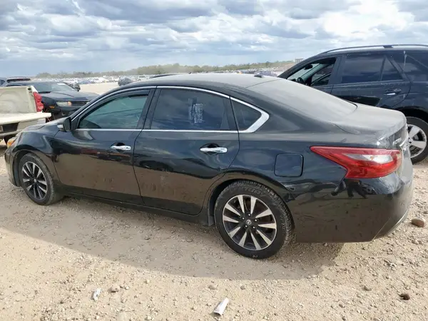 1N4AL3AP2JC158791 2018 NISSAN ALTIMA - Image 2