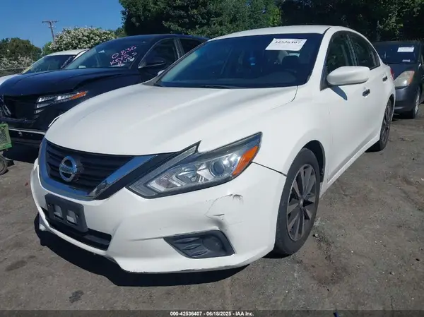 1N4AL3AP2JC161321 2018 NISSAN ALTIMA - Image 2