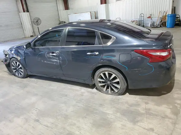 1N4AL3AP2JC165076 2018 NISSAN ALTIMA - Image 2