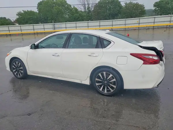 1N4AL3AP2JC165269 2018 NISSAN ALTIMA - Image 2
