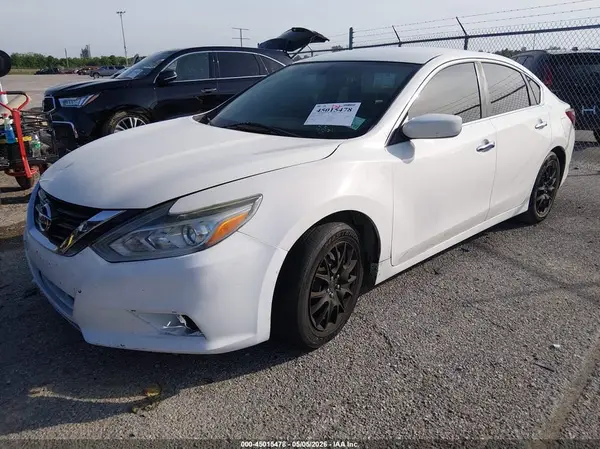 1N4AL3AP2JC167197 2018 NISSAN ALTIMA - Image 2