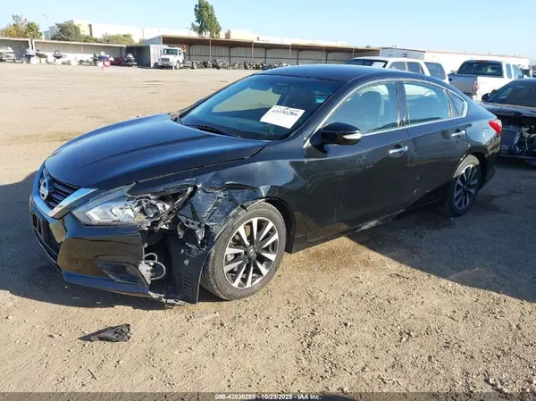 1N4AL3AP2JC172447 2018 NISSAN ALTIMA - Image 2