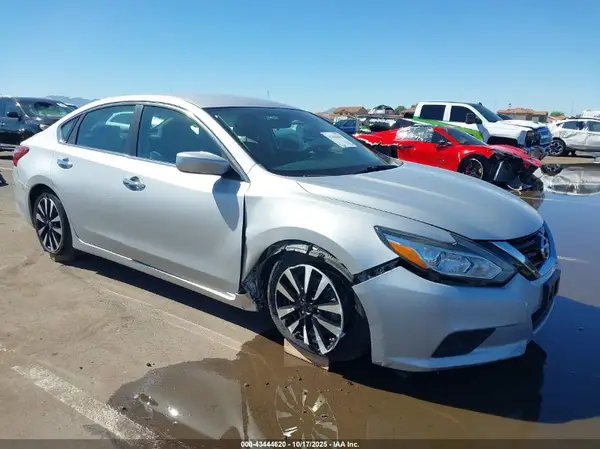 1N4AL3AP2JC175042 2018 NISSAN ALTIMA - Image 1