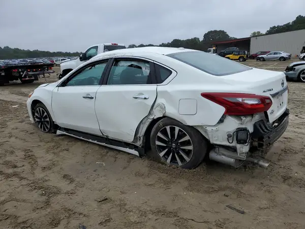 1N4AL3AP2JC175266 2018 NISSAN ALTIMA - Image 2