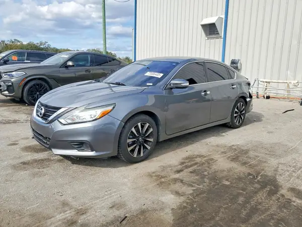 1N4AL3AP2JC176112 2018 NISSAN ALTIMA - Image 1