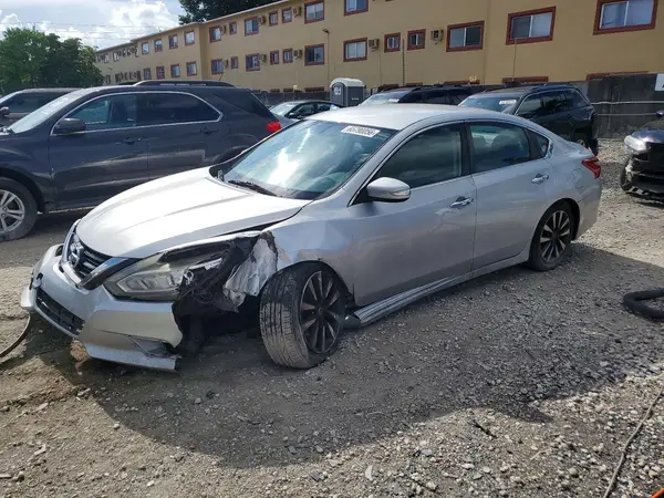 1N4AL3AP2JC176465 2018 NISSAN ALTIMA - Image 1